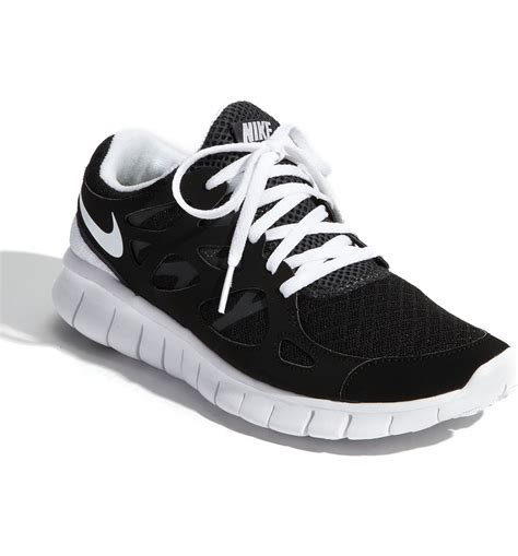 Nike free runs women's